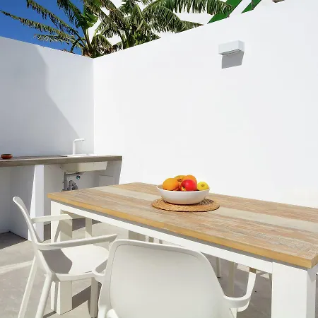 Spacious In Puerto Del Carmen With Swimming Pool Vila *
