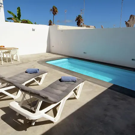 Vila Spacious In Puerto Del Carmen With Swimming Pool