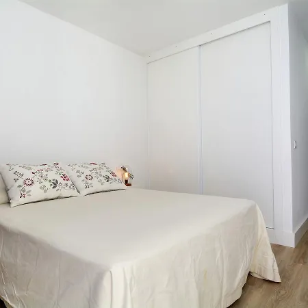 Spacious In Puerto Del Carmen With Swimming Pool Vila Tías