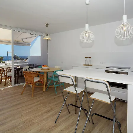 Spacious In Puerto Del Carmen With Swimming Pool Villa