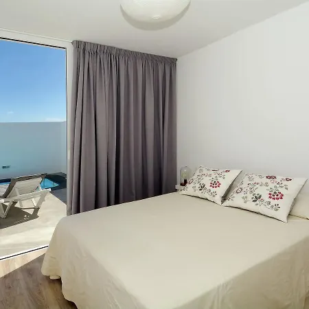 Spacious In Puerto Del Carmen With Swimming Pool Villa Tias